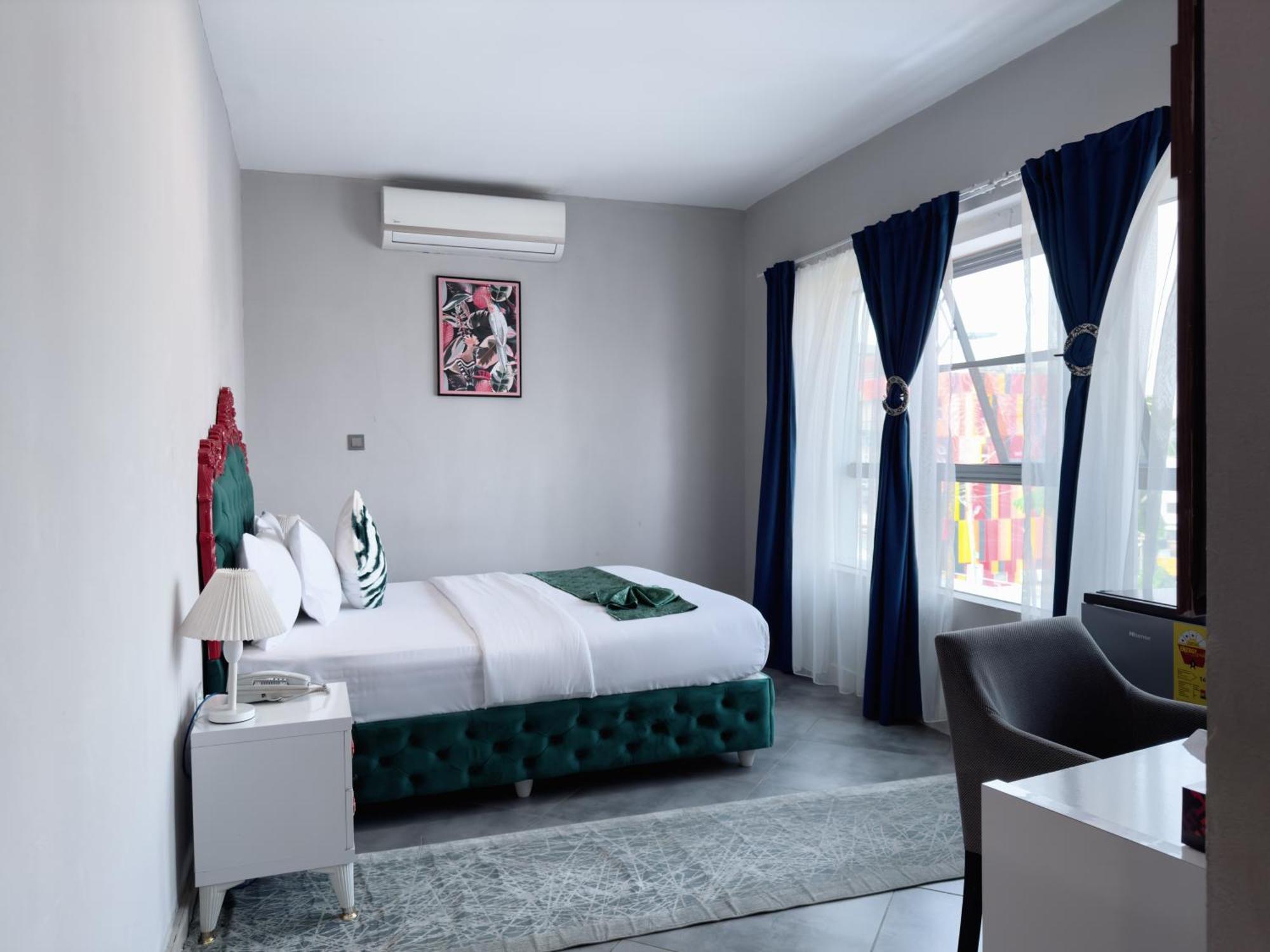 Euro Homes Hotel Accra Kültér fotó