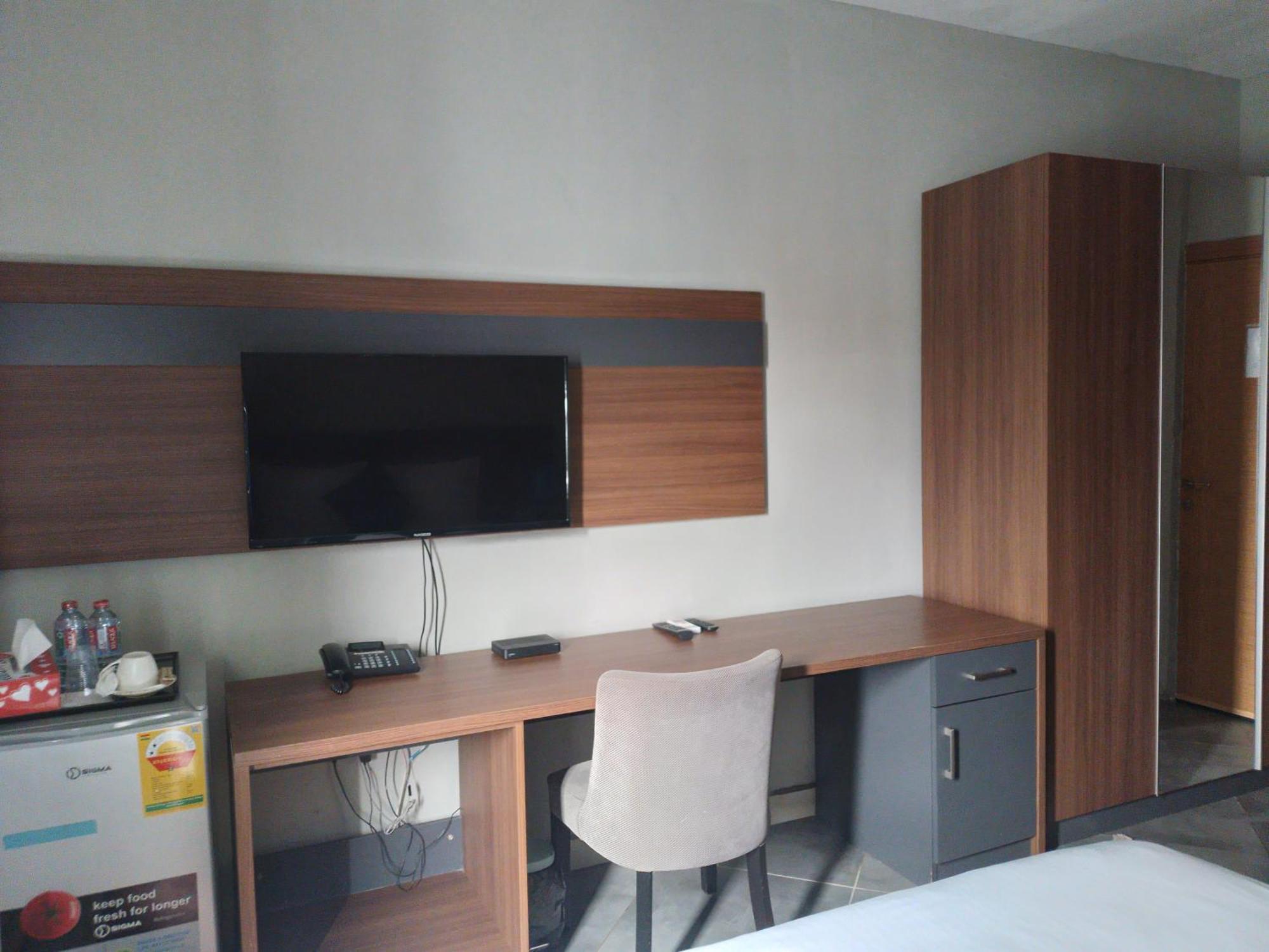 Euro Homes Hotel Accra Kültér fotó