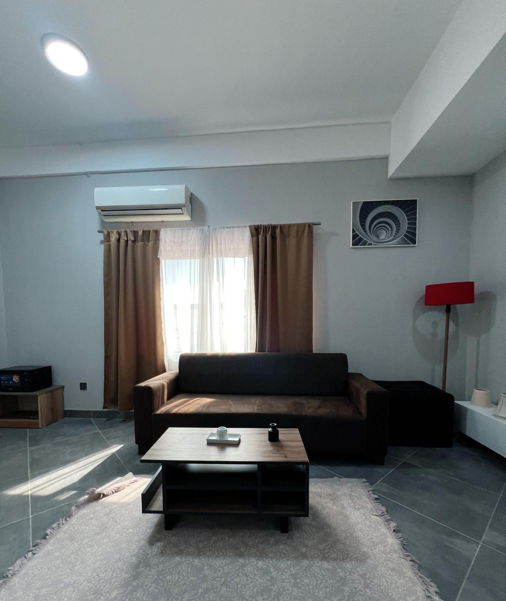 Euro Homes Hotel Accra Kültér fotó