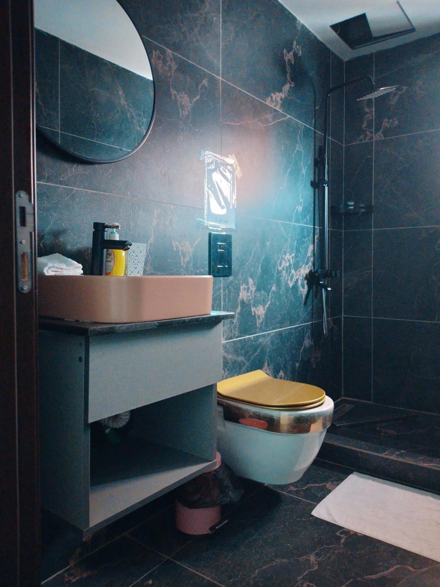 Euro Homes Hotel Accra Kültér fotó
